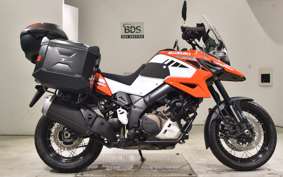 SUZUKI Vｽﾄﾛｰﾑ1050XT 2018 EF11M