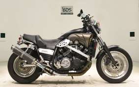 YAMAHA VMAX 2004