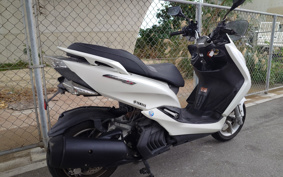 YAMAHA MAJESTYS SG28J