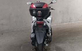 YAMAHA TRICITY 125 SE82J