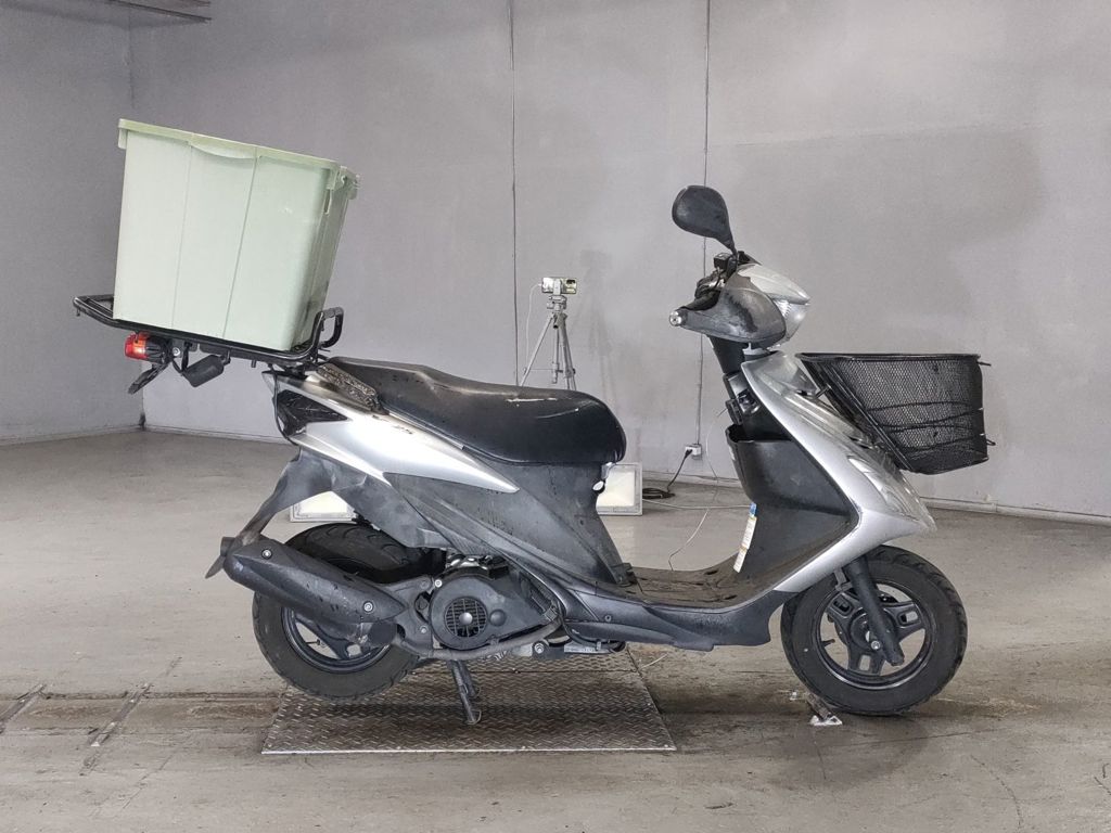 Фото Suzuki ADDRESS V125 с японского аукциона