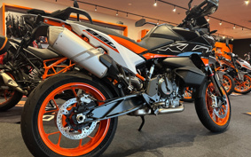 KTM 890 SMT TS640