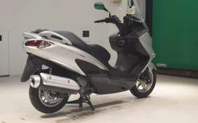 SUZUKI SKYWAVE 200 (Burgman 200)