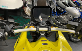 SUZUKI DL650 ( V-Strom 800 ) EM1BA