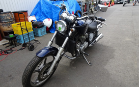 HONDA V45 MAGNA 1987 RC28