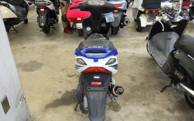 SUZUKI GSR125