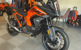 KTM 1290SUPERADO BENCH YAS 2025 V7940