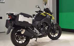 SUZUKI Vｽﾄﾛｰﾑ250A
