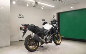 SUZUKI Vｽﾄﾛｰﾑ650XTA 2022 C733M