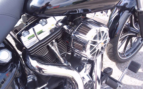 HARLEY HARLEY FXSB BREAKOUT 2013 BF5