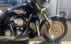 HARLEY FLHTCUTG TRI GLI 2017 MAD