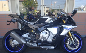 YAMAHA YZF-R1 M 2017 RN40