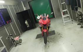 YAMAHA YZF-R25 2025 RG43J