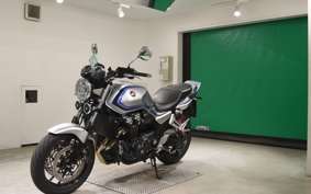 HONDA CB1300SF SUPER FOUR Gen. 3 2025 SC54