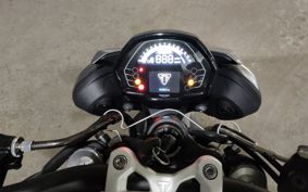 TRIUMPH STREET TRIPLE R HDA604