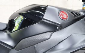 HONDA CBR1000RR-R FB SP 2023 SC82