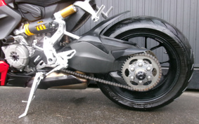 DUCATI STREETFIGHTER V2 2022 3F00