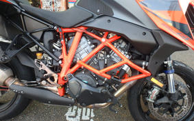 KTM 1290 SUPER DUKE GT 2022 V6940