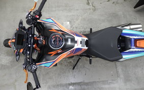 KTM 890 DUKE R 2022