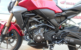 HONDA CB250R MC52