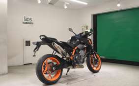 KTM 890 DUKE R 2023