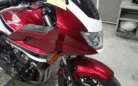 HONDA CB400 SUPER BOLDOR A 2025 NC42