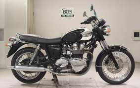 TRIUMPH BONNEVILLE T100 2005