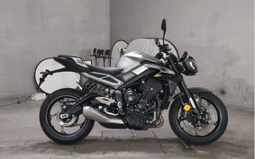 TRIUMPH STREET TRIPLE R HDA604