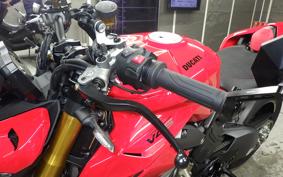 DUCATI STREETFIGHTER V4 S 2024