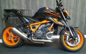 KTM 1290S-DUKE-R V3940