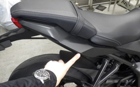 HONDA CB650R 2023 RH03
