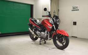 SUZUKI GSR250