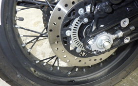 HUSQVARNA SVARTPILEN 125 2025