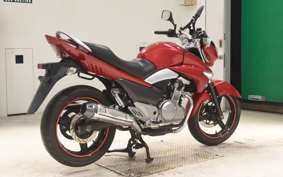 SUZUKI GSR250 2018