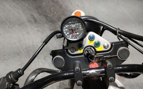 SUZUKI GLASS TRACKER BIG BOY NJ47A