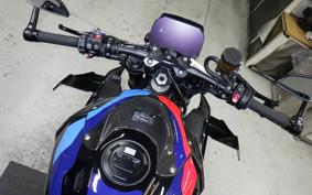 BMW M1000R 2023