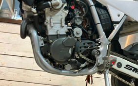 HUSQVARNA SM250R