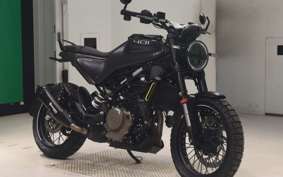 HUSQVARNA SVARTPILEN 401 2023