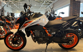 KTM 890 DUKE R 2023 TU940
