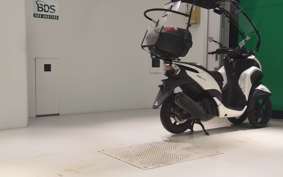 YAMAHA TRICITY 125 A  ヤネツキ 2000 SEC1J