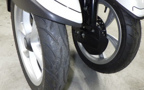 YAMAHA TRICITY 125 1999 SE82J