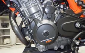 KTM 890 DUKE R 2022