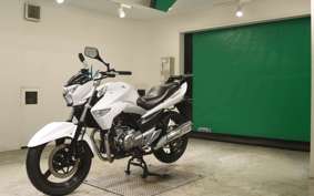 SUZUKI GSR250