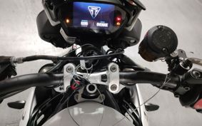 TRIUMPH STREET TRIPLE R 2018 HDA434