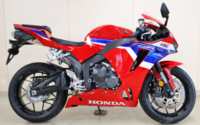 HONDA CBR600RR ABS 2025 PC40