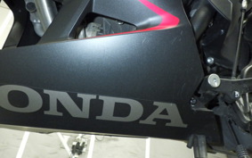 HONDA CBR650R E-Clutch 2025 RH17