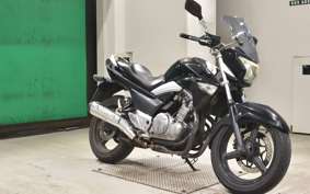 SUZUKI GSR250