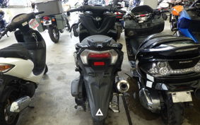 YAMAHA TRICITY 125 SE82J