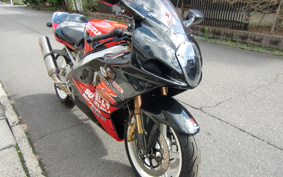 SUZUKI GSX-R1000 2001 GT74A