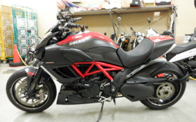 DUCATI DIAVEL CARBON 2012 ZDMG100ABBB